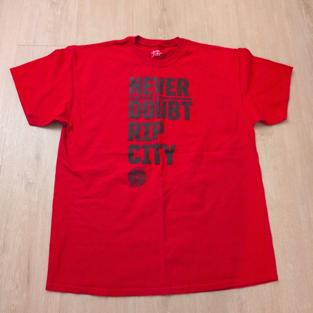 Portland Trail Blazers Never Doubt Rip City Red Graphic Tee XL Oregon